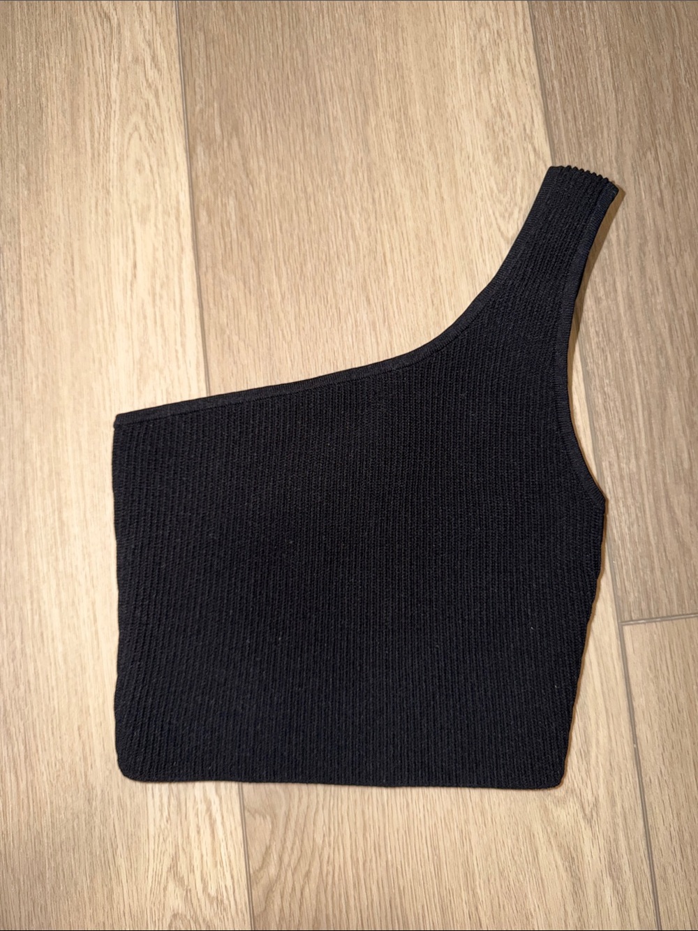 Babaton Black One-Shoulder Ribbed Sweater Tank